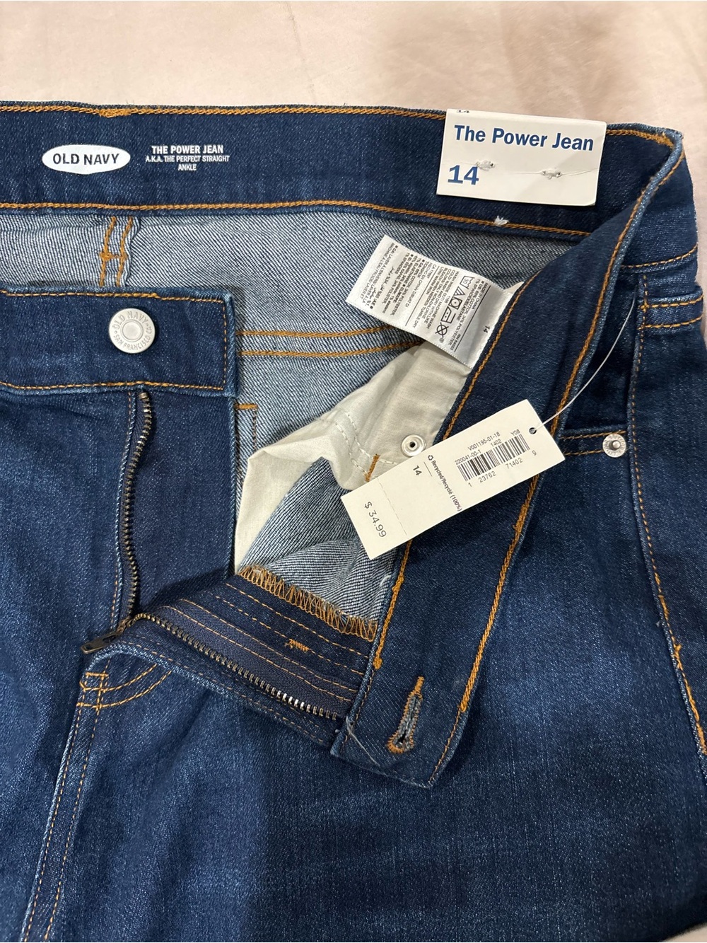 Old Navy - The Power Jean AKA The Perfect Straight Ankle - Picture 3 of 4